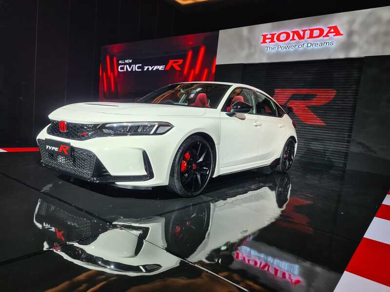 Honda Civic Type R Dinobatkan Hot Hatch of the Year di Auto Express Awards 2025