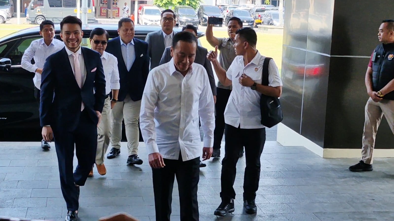 Jokowi Penuhi Panggilan Penyidik Polda Metro Jaya, Bawa Ijazah SD hingga S1 UGM