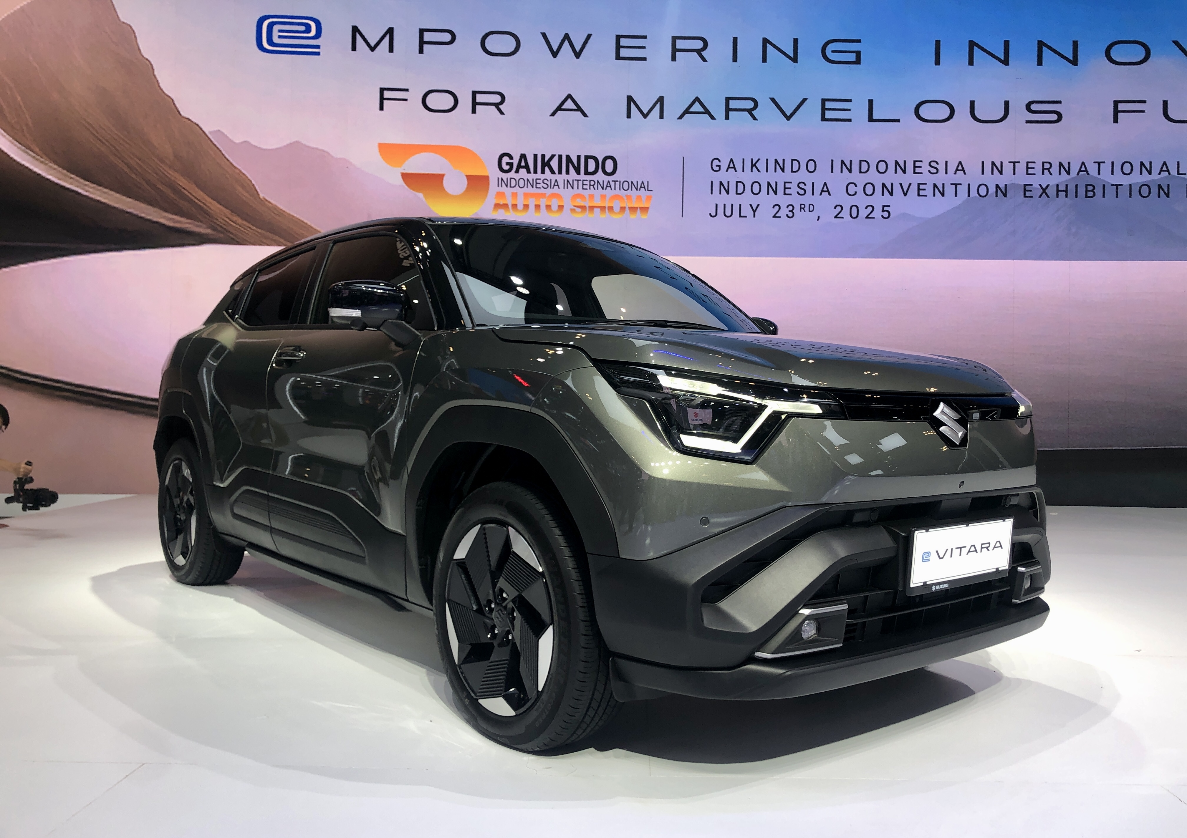 Lewat eVitara, Suzuki Tampilkan Masa Depan di GIIAS 2025