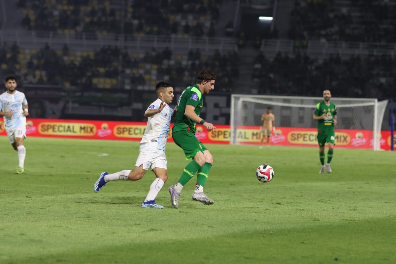 Debut Buruk Eduardo Perez, Persebaya Kalah dari PSIM 0-1