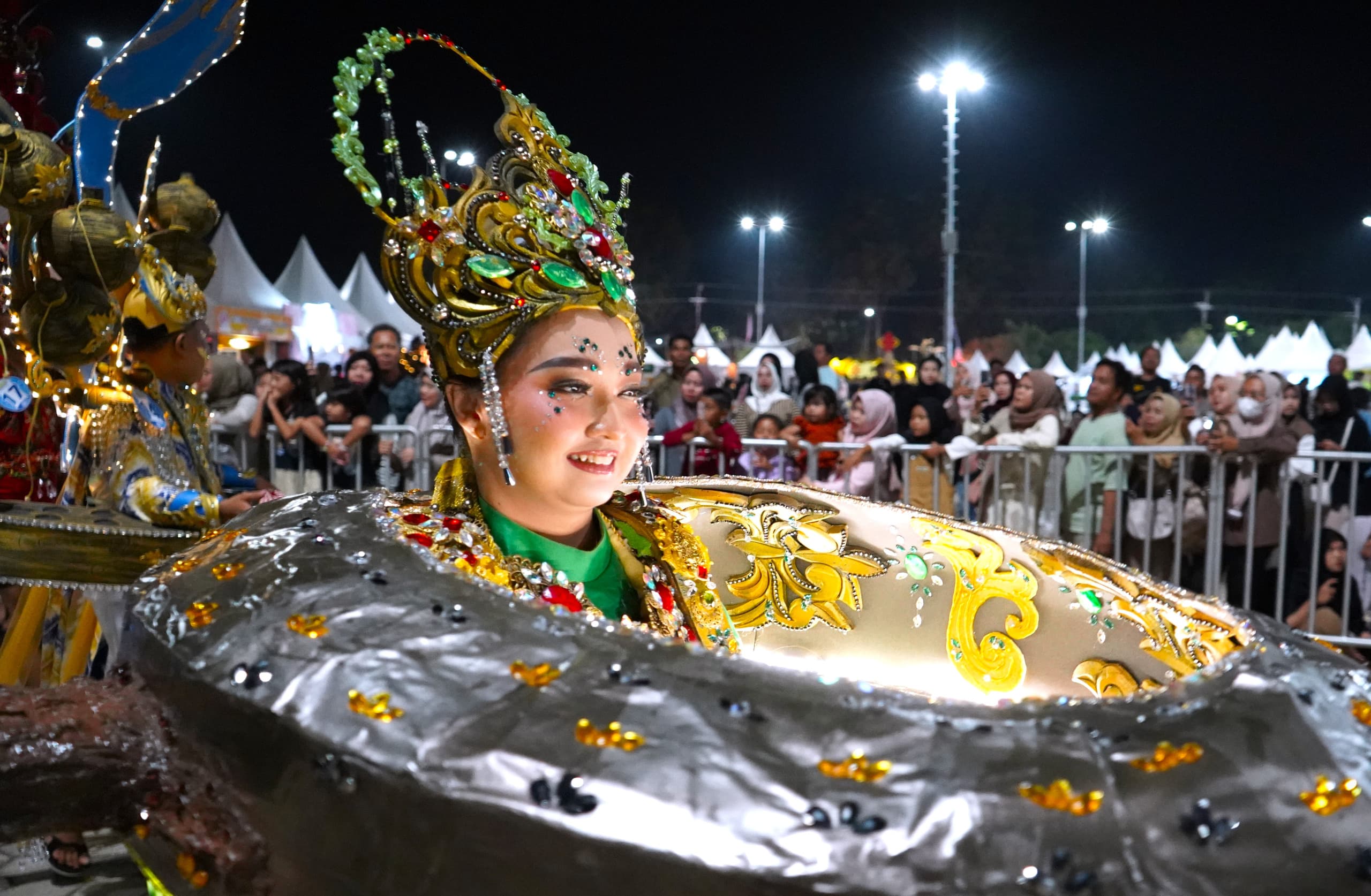 Fashion Carnaval Tapin Art Fest 2025 Hidupkan Permainan Tradisional Kalimantan
