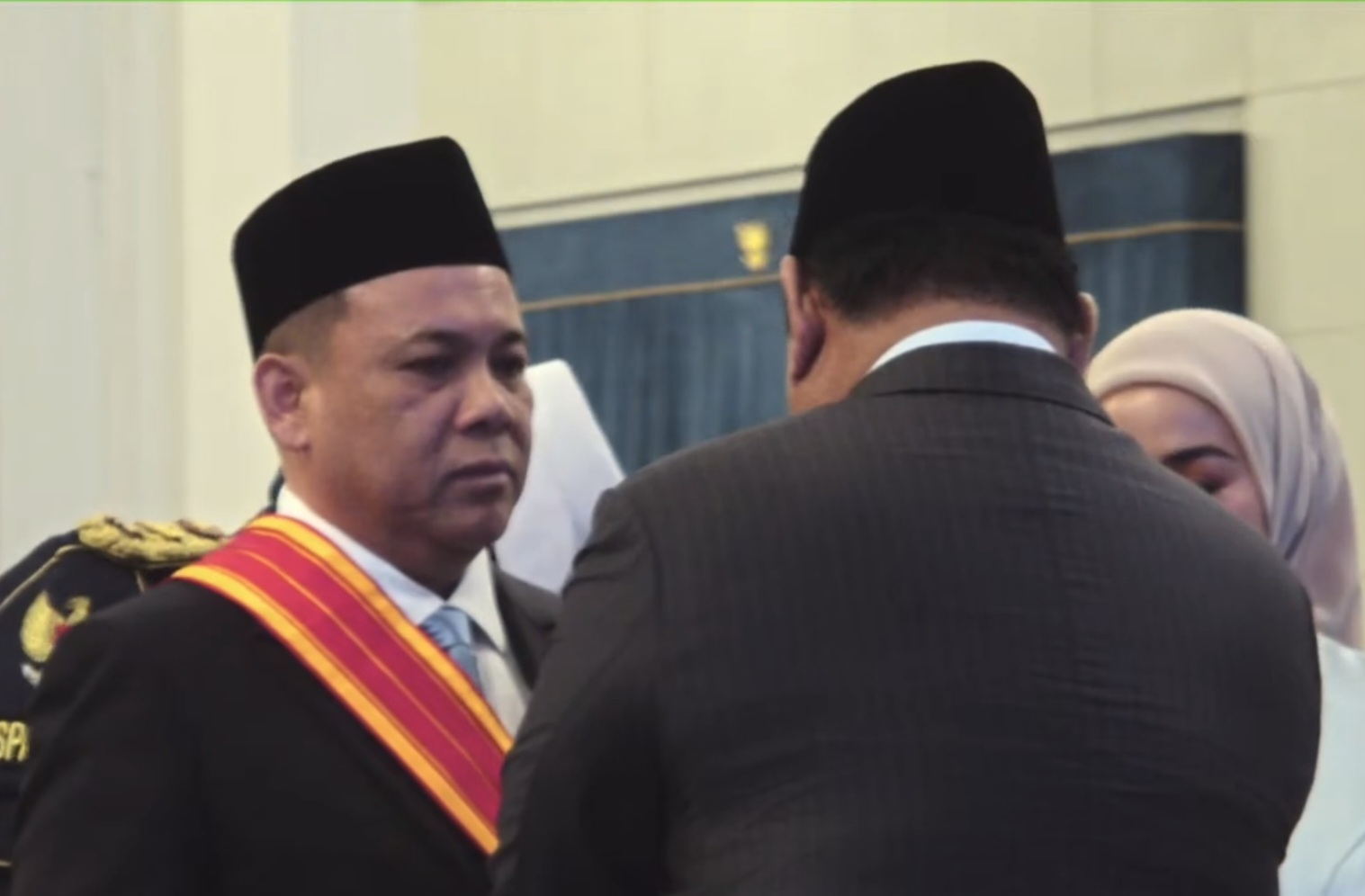 Dari Sopir ke Oligarki: Mengapa Haji Isam Raih Bintang Mahaputera?