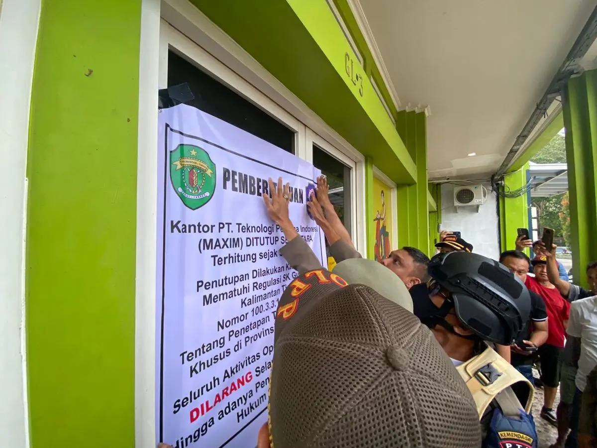 Tak Patuh Aturan Tarif, Kantor Maxim di Samarinda Disegel Satpol PP