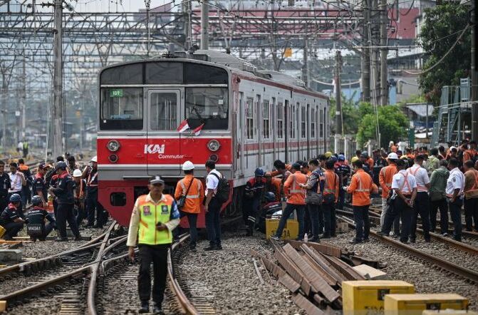 Evakuasi Tuntas, Operasi KRL Bogor-Jakarta Kota Masih Direkayasa